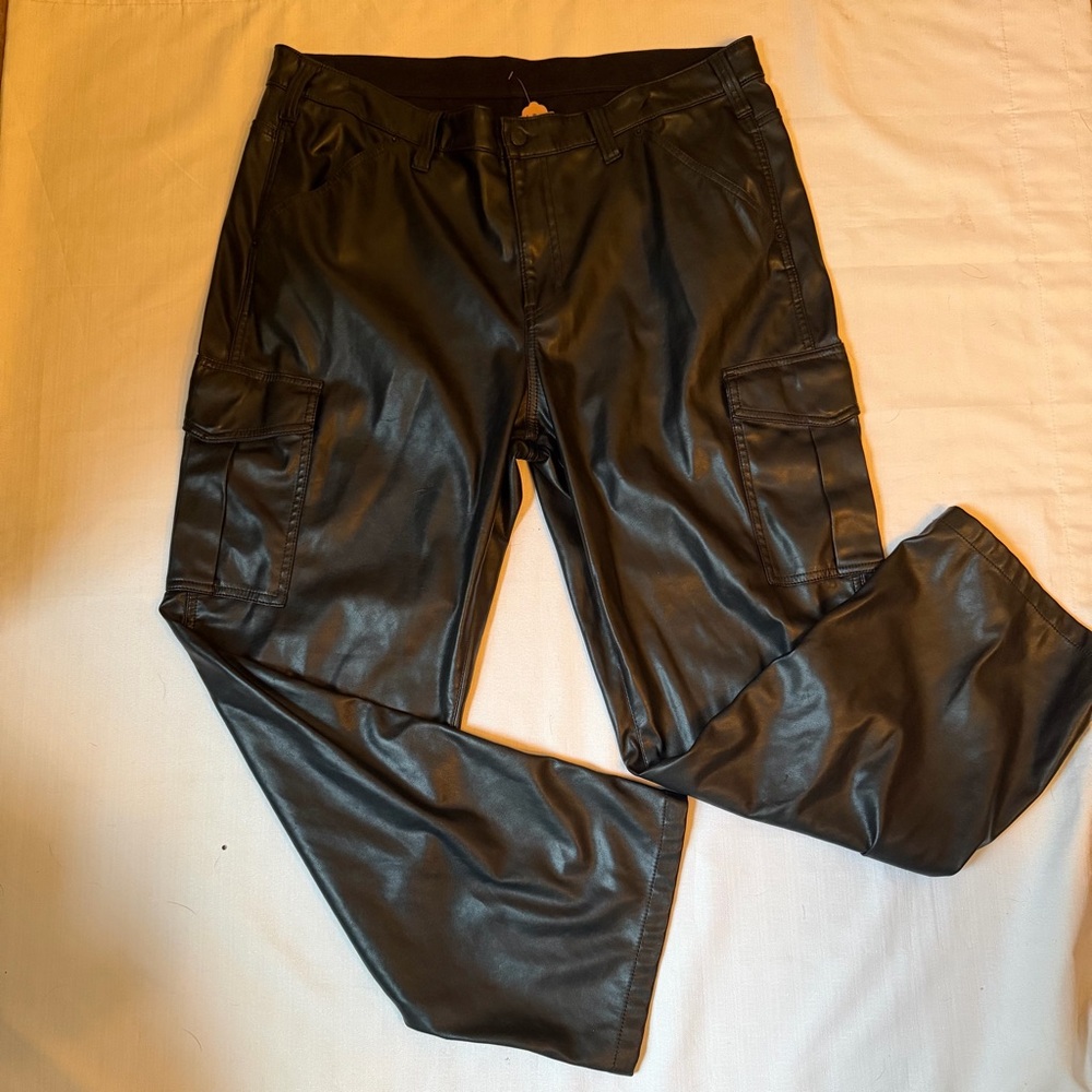 Gap faux leather 90s loose pants with cargo pockets size 18/34R